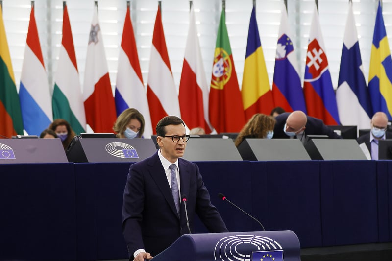 Premijer Poljske Mateusz Morawiecki član je poljske vladajuće partije PiS (Foto: EPA-EFE)