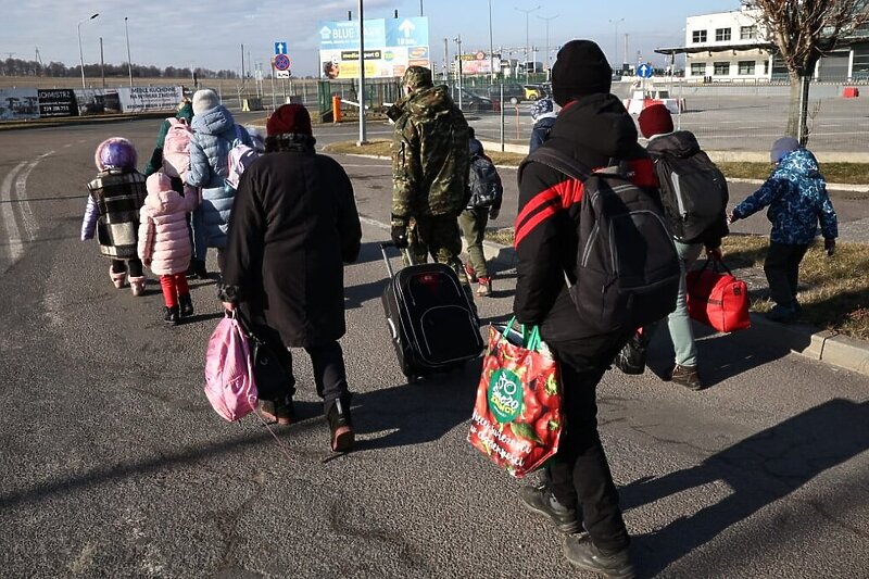 Izbjeglice iz Ukrajine na granici s Poljskom (Foto: Twitter)