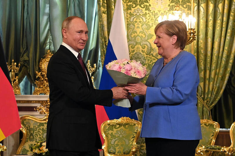 Vladimir Putin i Angela Merkel (Foto: EPA-EFE)