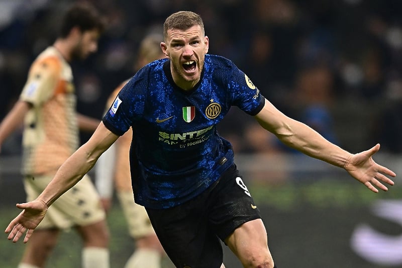 Džeko postigao dva gola za pet minuta u rapsodiji Intera protiv Salernitane
