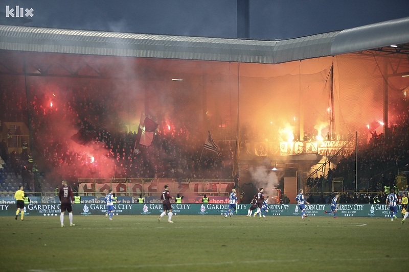 Gostujući navijači na Grbavici (Foto: I. L./Klix.ba)