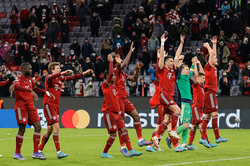 Slavlje igrača Bayerna nakon pobjede protiv Salzburga (Foto: EPA-EFE)