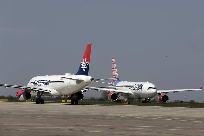 Avion po hitnoj proceduri vraćen na aerodrom u Beogradu (Foto: EPA-EFE)