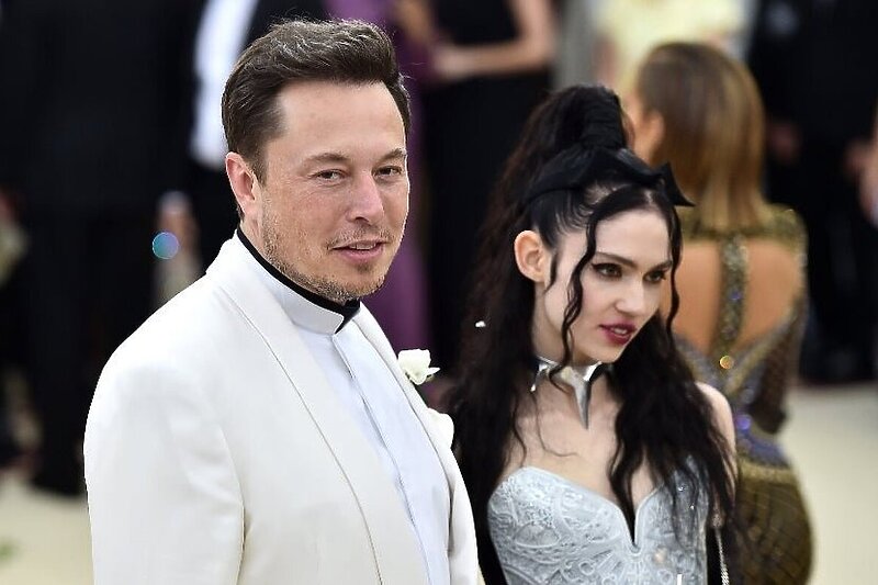 Elon Musk i Grimes (Foto: Twitter)