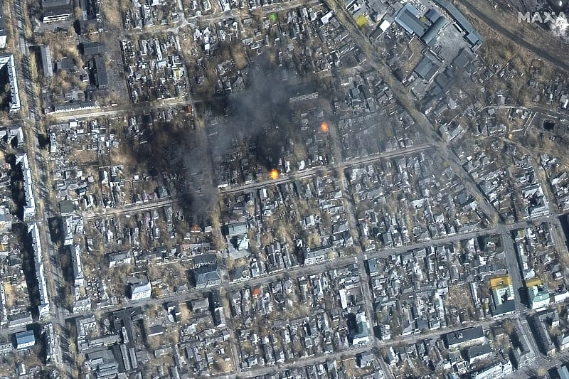 Satelitska fotografija koja pokazuje razaranje Marijupolja (Foto: EPA-EFE)