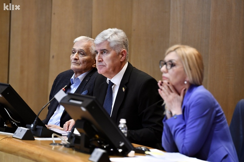 Dragan Čović i Nikola Špirić, delegati u Domu naroda Parlamenta BiH (Foto: D. S./Klix.ba)