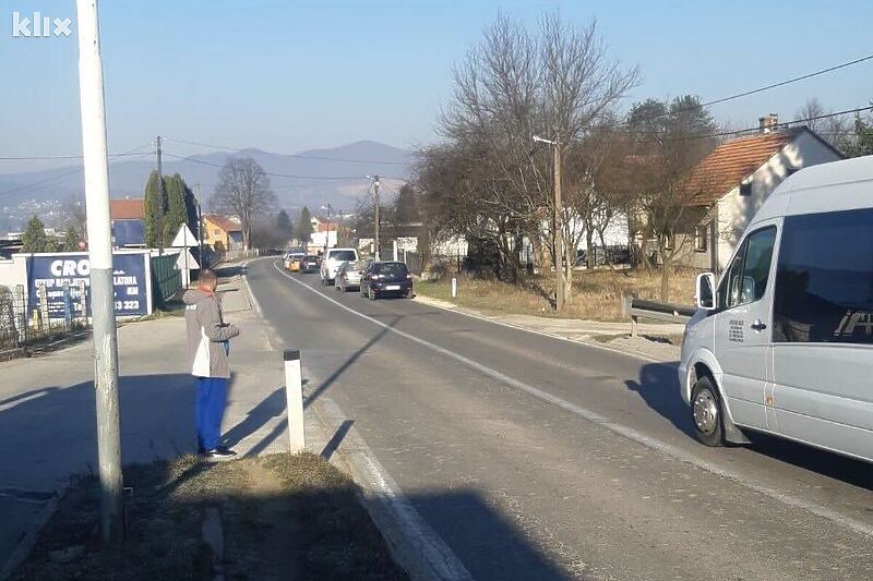 Jutrošnje kolone vozila na mjestu nesreće (Foto: Čitatelj)