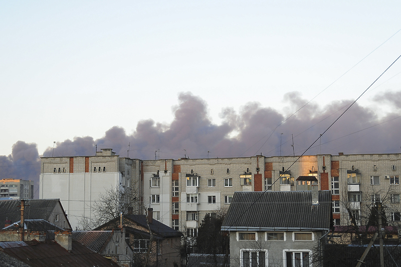 Mnogi ukrajinski gradovi pod granatama (Foto: EPA-EFE)