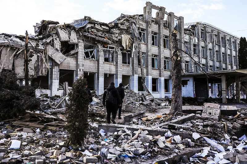 Uništena škola u Žitomoru (Foto: EPA-EFE)
