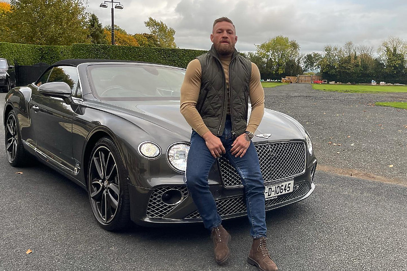 McGregor i njegov Bentley (Foto: Instagram)