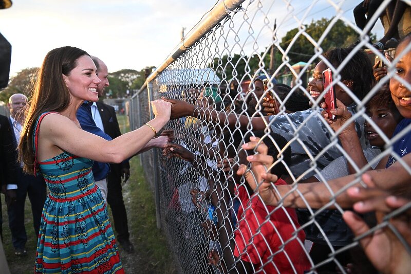 Kate Middleton tokom posjete Jamajci (Foto: Twitter)