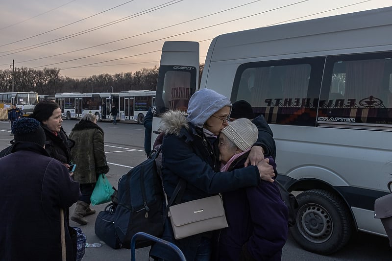 Grad do sada napustilo više od 200.000 građana (Foto: EPA-EFE)