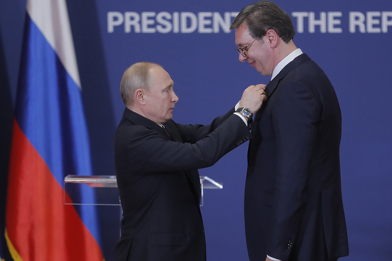 Vladimir Putin odlikuje Aleksandra Vučića ordenom Aleksandra Nevskog