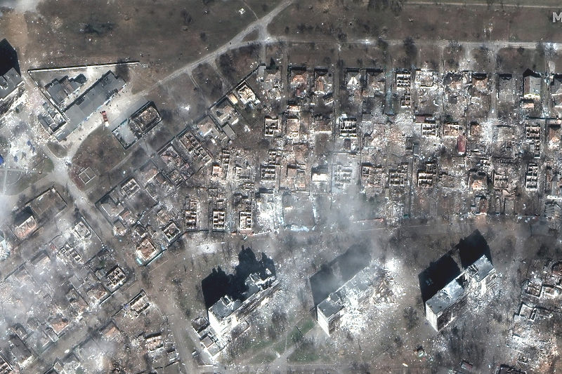 Satelitski snimak koji pokazuje razinu razorenosti Mariupolja (Foto: EPA-EFE)