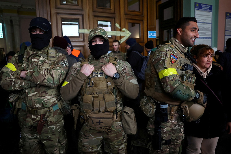 Strani borci u Lavovu (Foto: REUTERS)