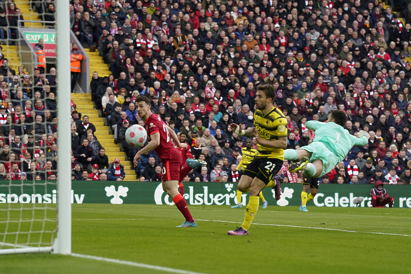 Jota postiže gol za Liverpool (Foto: EPA-EFE)