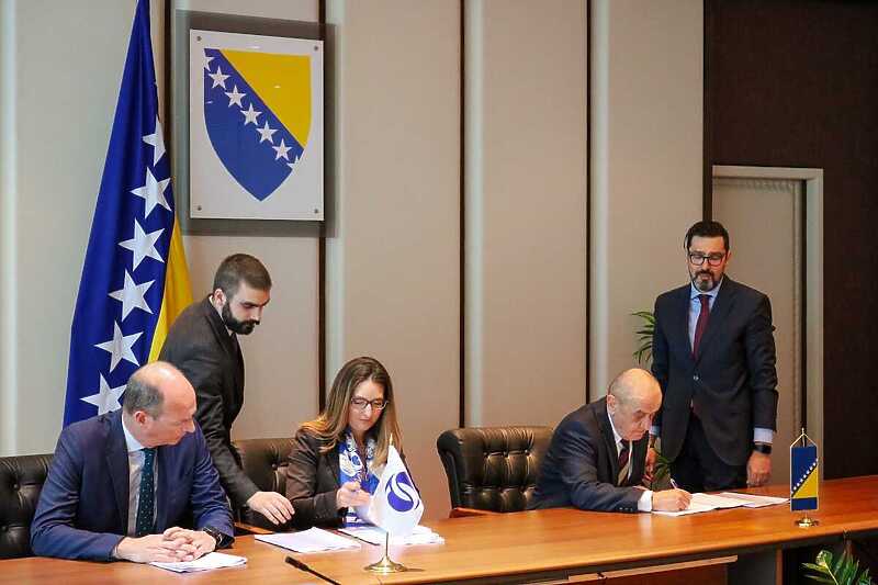 Potpisan ugovor o zajmu u iznosu od 23,5 miliona eura