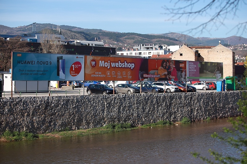 U Sarajevu u posljednjih nekoliko godina sve više reklamnih panoa (Foto: I. L./Klix.ba)