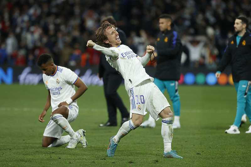 Slavlje Modrića nakon prolaska u polufinale Lige prvaka (Foto: EPA-EFE)