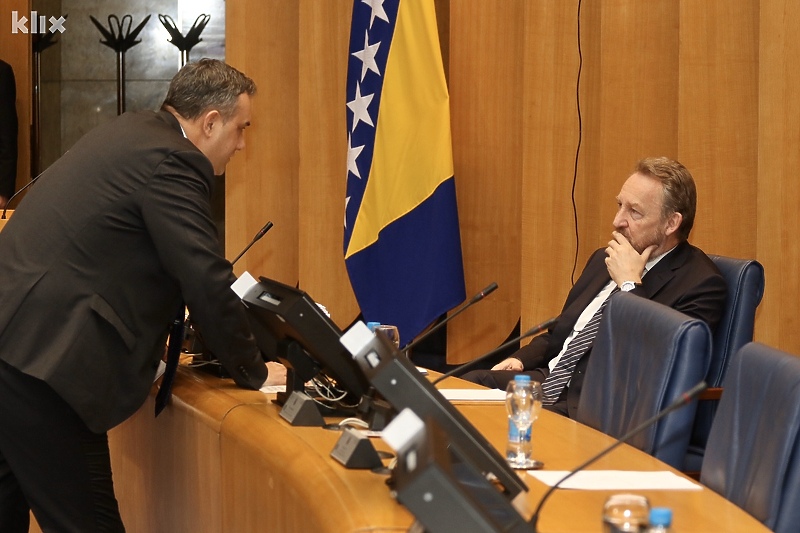 Delegati SDA su Bakir Izetbegović, Asim Sarajlić i Amir Fazlić (Foto: D. Ć./Klix.ba)