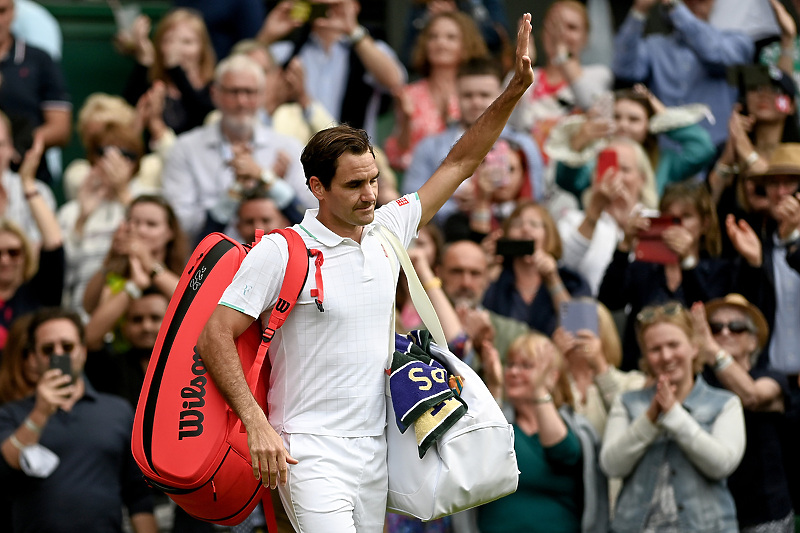 Federer nakon posljednjeg poraza na Wimbledonu (Foto: EPA-EFE)