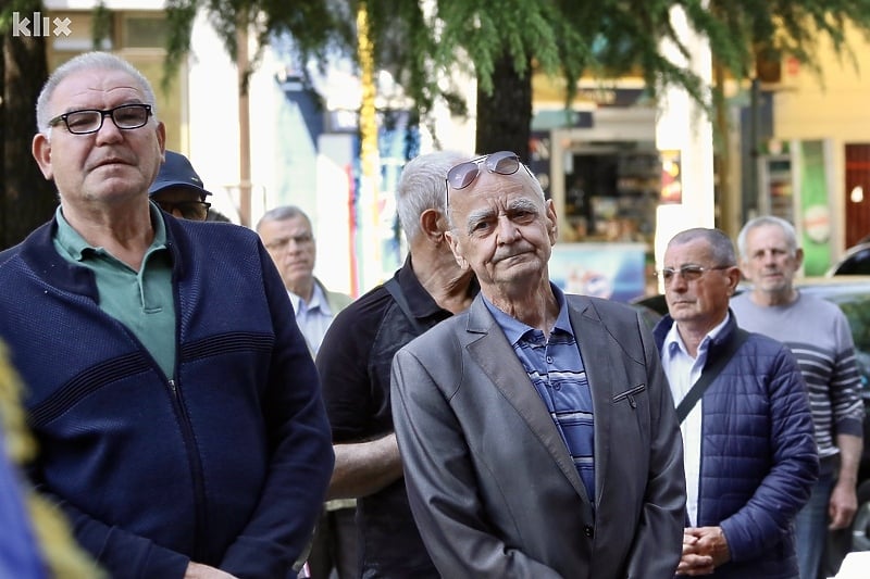 Detalj sa protesta u Tuzli (Foto: A. K./Klix.ba)