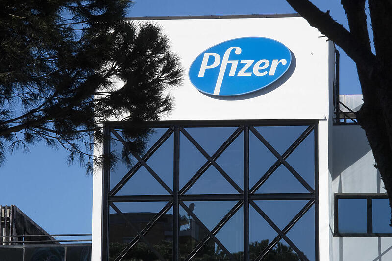 Pojedini Pfizer optužuju za profiterstvo usljed pandemije (Foto: EPA-EFE)