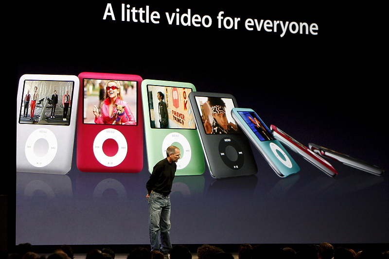 Steve Jobs predstavlja iPod 2007. godine (Foto: EPA-EFE)