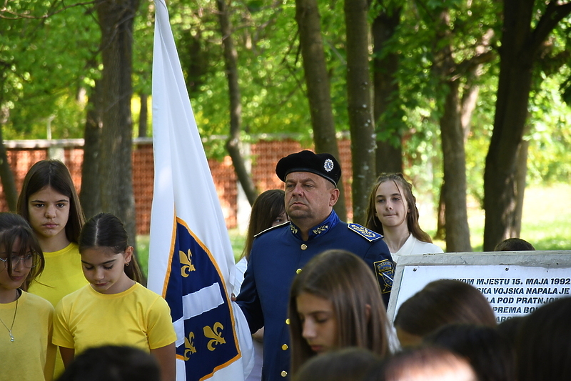 Odata počast ubijenima kod Ljetne pozornica na Ilidži (Foto: Općina Ilidža)