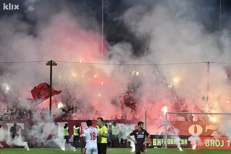 Bakljada navijača Sarajeva (Foto: T. S./Klix.ba)