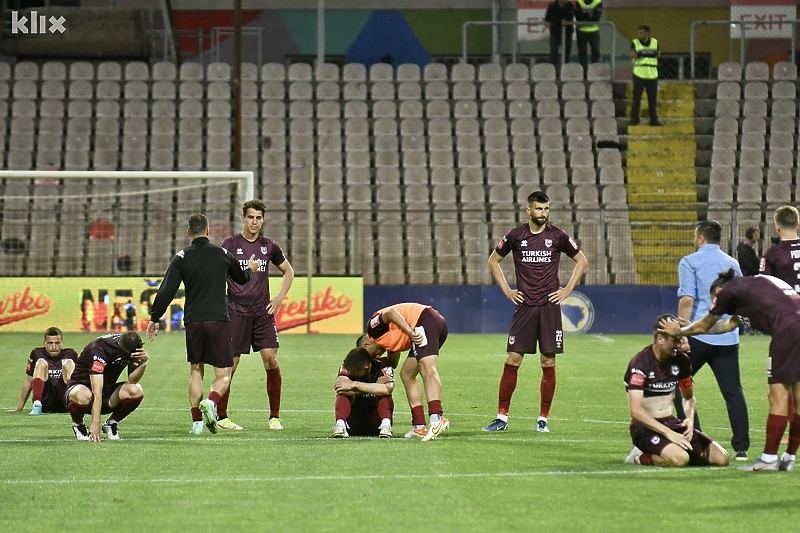 Nogometaši Sarajeva nakon poraza u finalu Kupa od Veleža (Foto: T. S./Klix.ba)