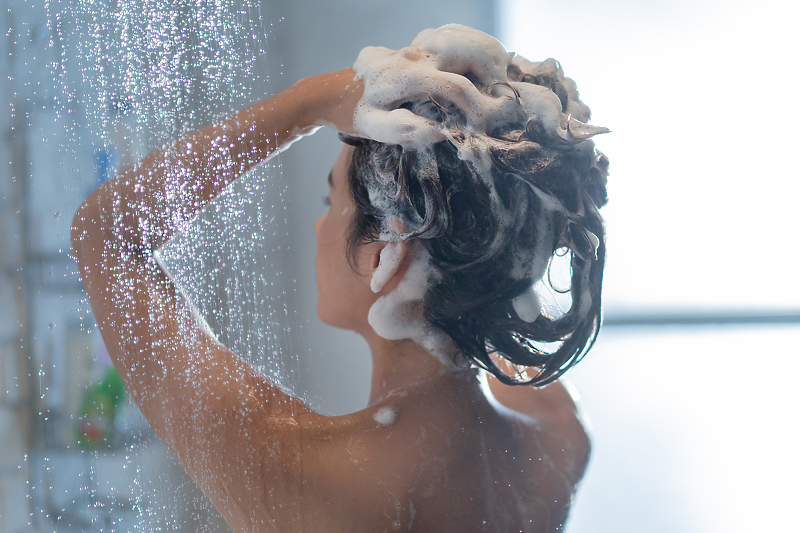 Pranje kose je pitanje koje se provlači godinama (Ilustracija: Shutterstock)