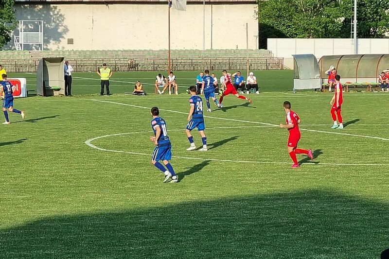 Detalj s utakmice u Hadžićima (Foto: FK Radnik)