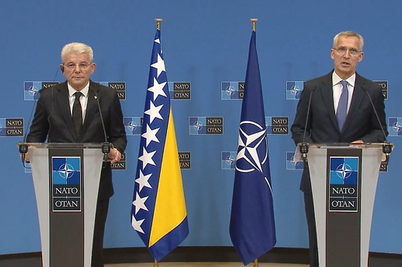 Džaferović i Stoltenberg u Briselu (Screenshot: NATO)