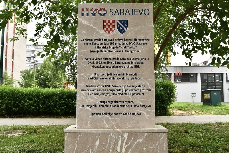Spomen-ploča brigadi HVO-a Sarajevo (Foto: I. Š./Klix.ba)