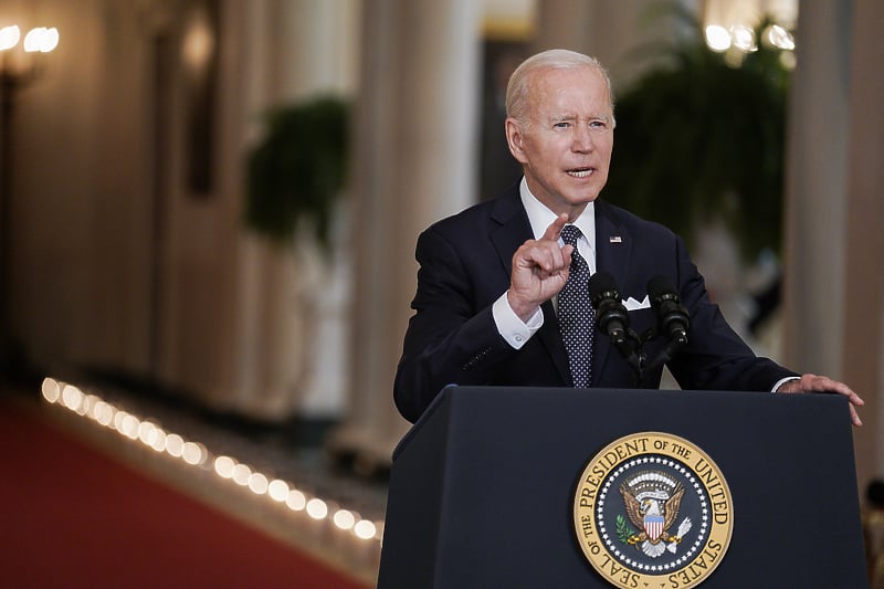 Biden je pozvao na snažnu akciju kako bi se ograničila mogućnost posjedovanja napadačkog oružja (Foto: EPA-EFE)