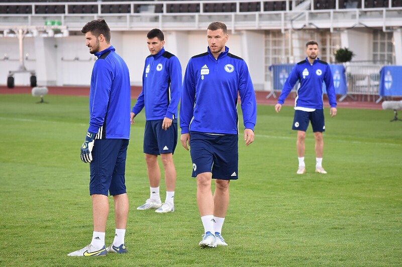 Džeko na stadionu u Helsinkiju (Foto: NS BiH)