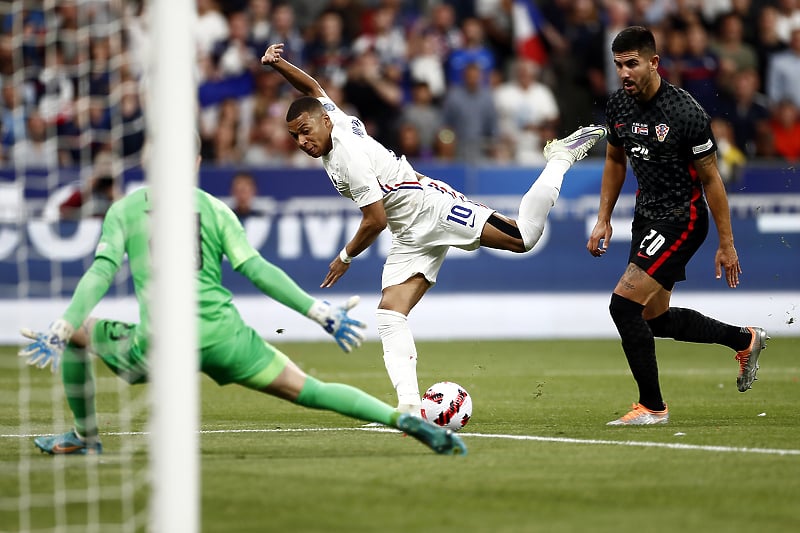 Ivušić je neplanski stao na gol (Foto: EPA-EFE)