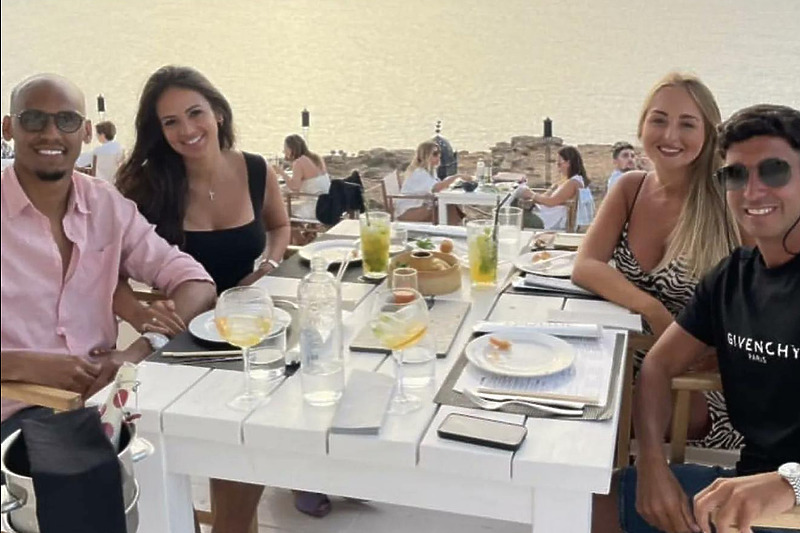 Fabinho je novog prijatelja izveo na večeru (Foto: Instagram)