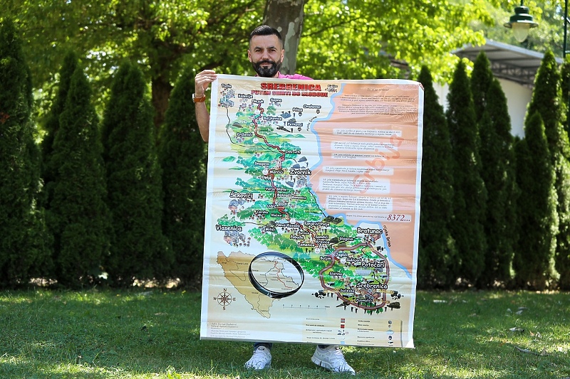 Kemail Hajdarević, autor kartografskog prikaza Marša mira od Nezuka do Srebrenice (Foto: I. L./Klix.ba)