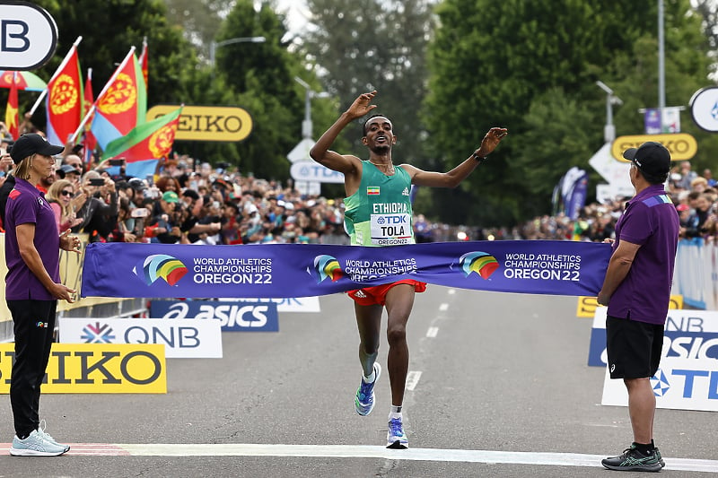 Tamirat Tola (Foto: EPA-EFE)