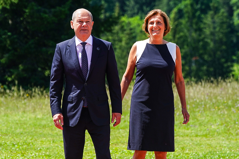 Olaf Scholz i Britta Ernst (Foto: EPA-EFE)