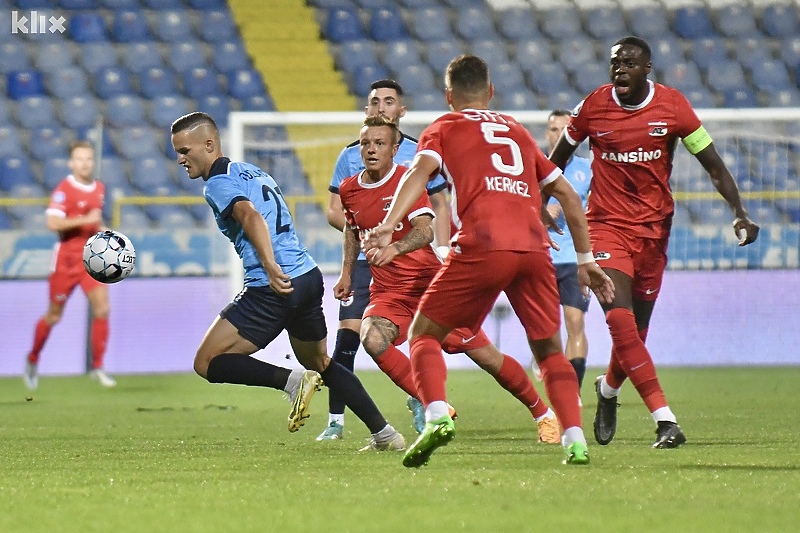 Dobra nogometna predstava na Grbavici (Foto: T. S./Klix.ba)