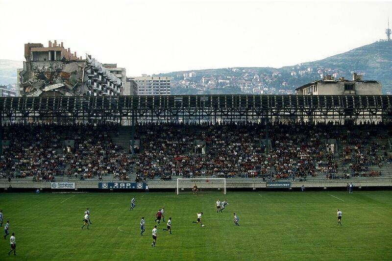 Detalji s utakmice Željezničar - Rudar Kakanj 1996. godine (Foto: Toma Stoddart / Twitter)