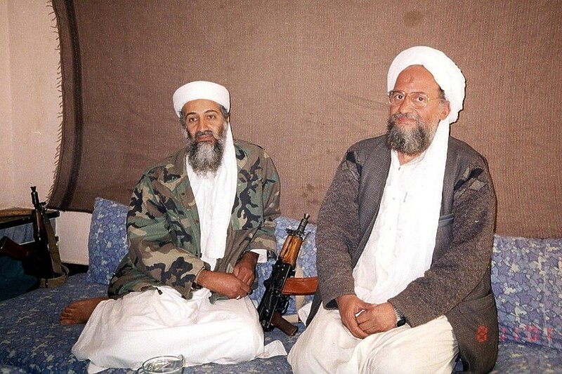 Ayman al-Zawahiri (desno) u društvu Osame bin Ladena (Foto: EPA-EFE)