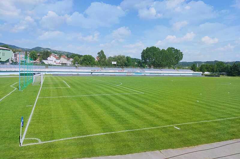 (Teren stadiona u Gradačcu) Foto: OFK Gradina Srebrenik