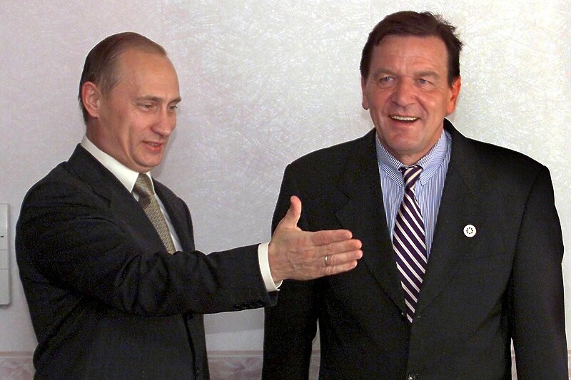 Gerhard Schröder je veliki prijatelj Vladimira Putina (Foto: EPA-EFE)