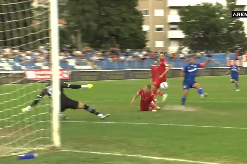 Trenutak kada Aćimović postiže jedini pogodak na utakmici (Foto: Screenshot)