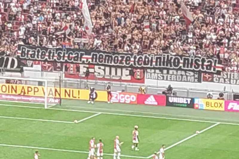 Parola navijača Ajaxa na utakmici protiv Groningena (Foto: Twitter)