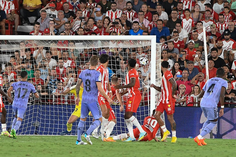 Alaba pogađa za pobjedu Reala (Foto: EPA-EFE)